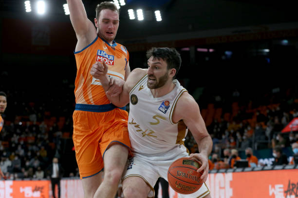 究本次U1 究本次U1